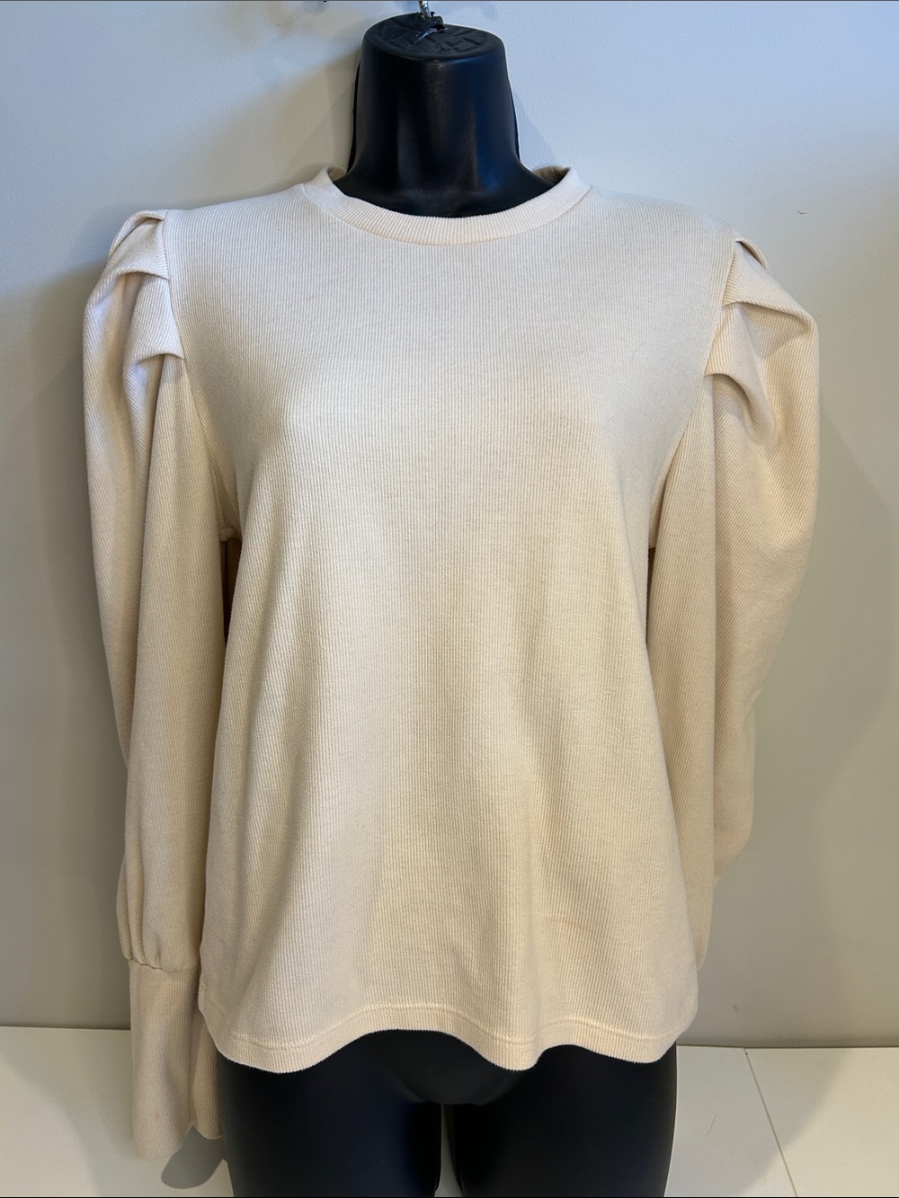 Pull&Bear Cream Puff-Sleeve Crewneck Sweater